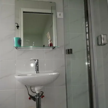 Sunshine Pensión 3*